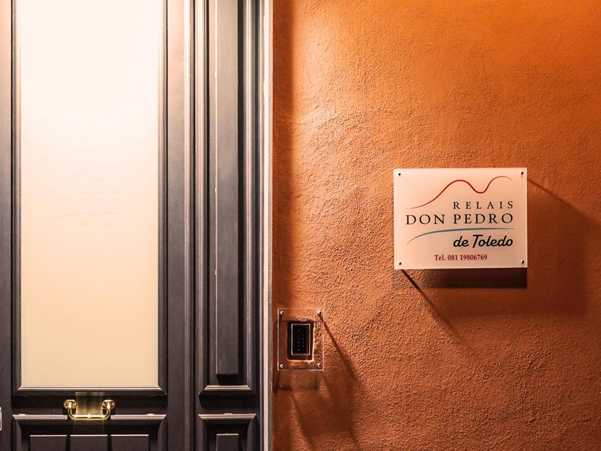 Relais Don Pedro De Toledo Hotel เนเปิลส์ ภายนอก รูปภาพ