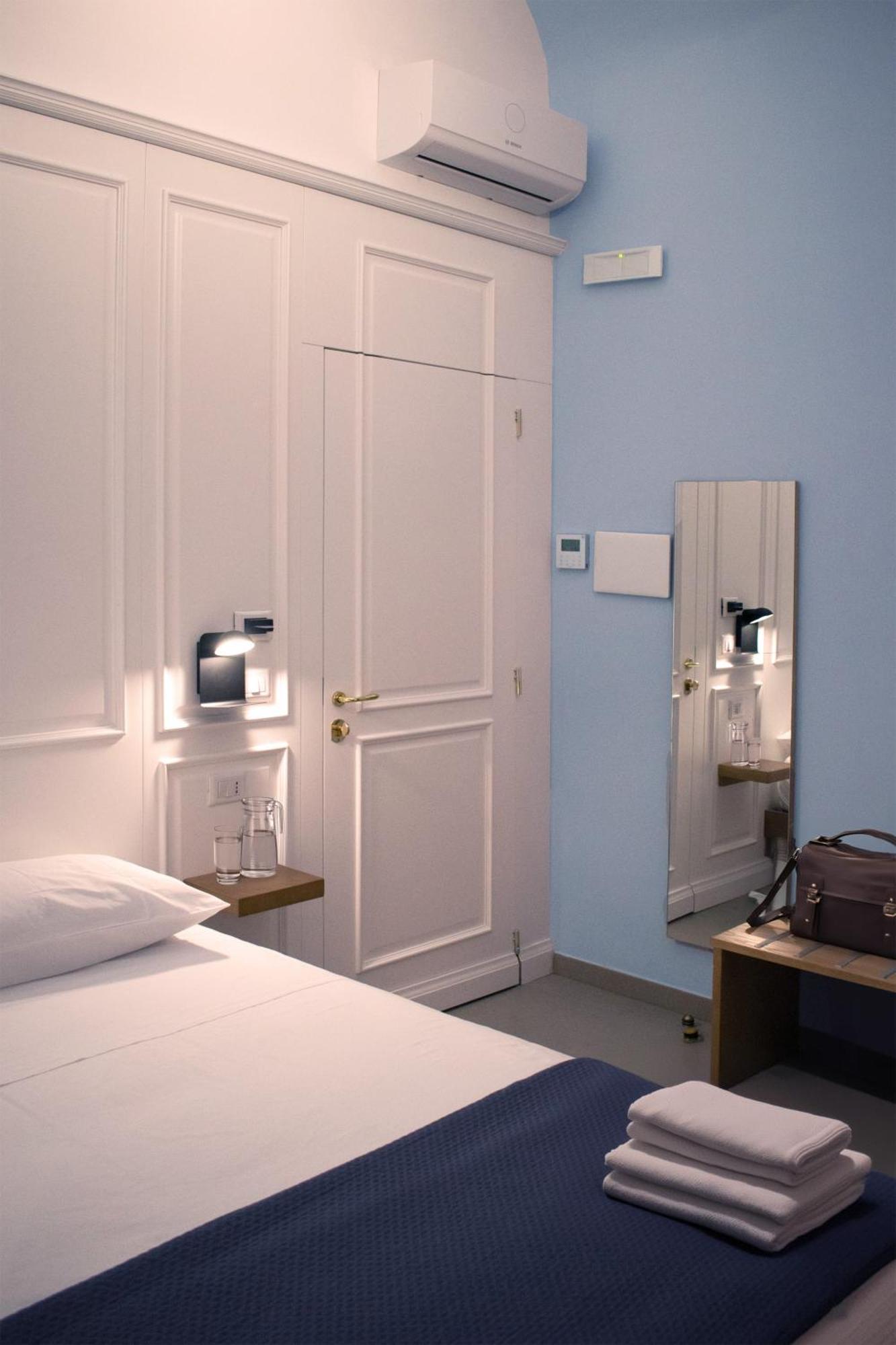 Relais Don Pedro De Toledo Hotel เนเปิลส์ ภายนอก รูปภาพ