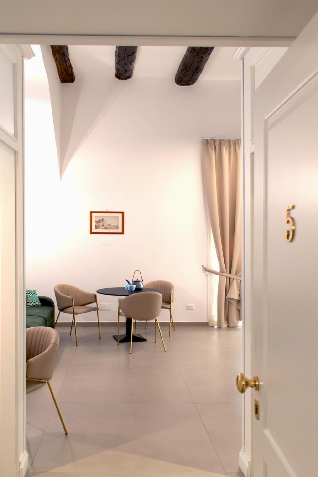 Relais Don Pedro De Toledo Hotel เนเปิลส์ ภายนอก รูปภาพ