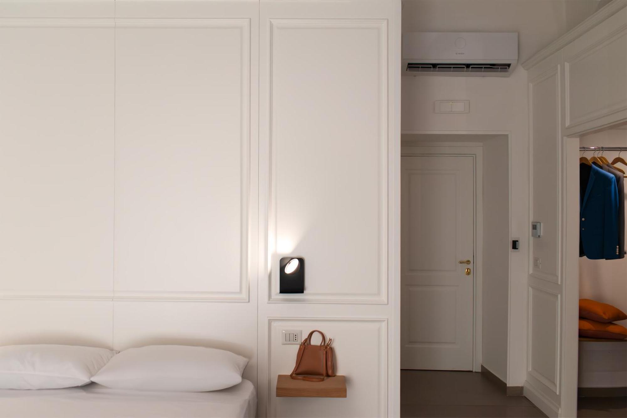 Relais Don Pedro De Toledo Hotel เนเปิลส์ ภายนอก รูปภาพ